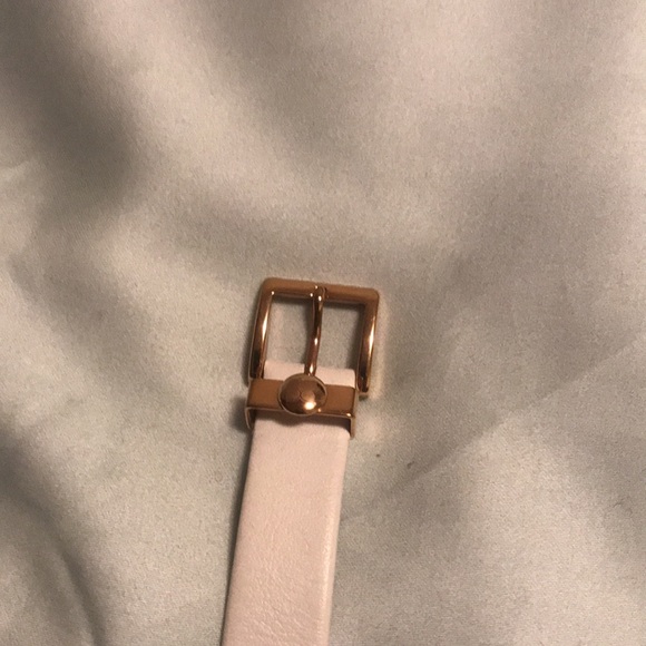 White BCBGMAXAZRIA watch - Picture 9 of 9